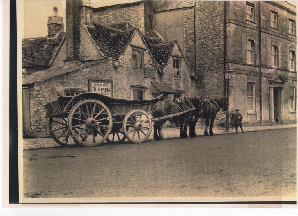 Bed and Breakfast Waggon & Horses Cirencester Exteriér fotografie